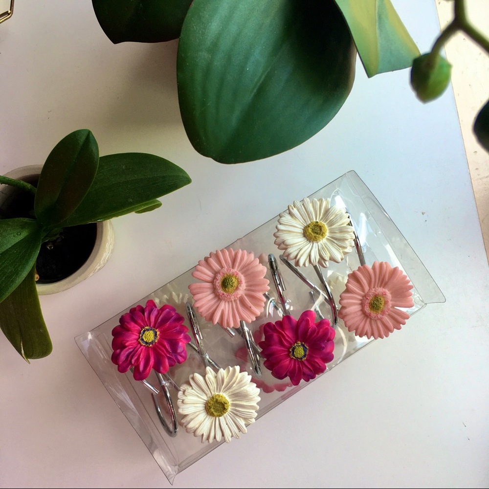 NWT Flower Curtain Hooks